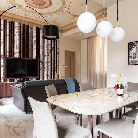 Palazzo Visconti - By Myhomeincomo Buitenkant foto