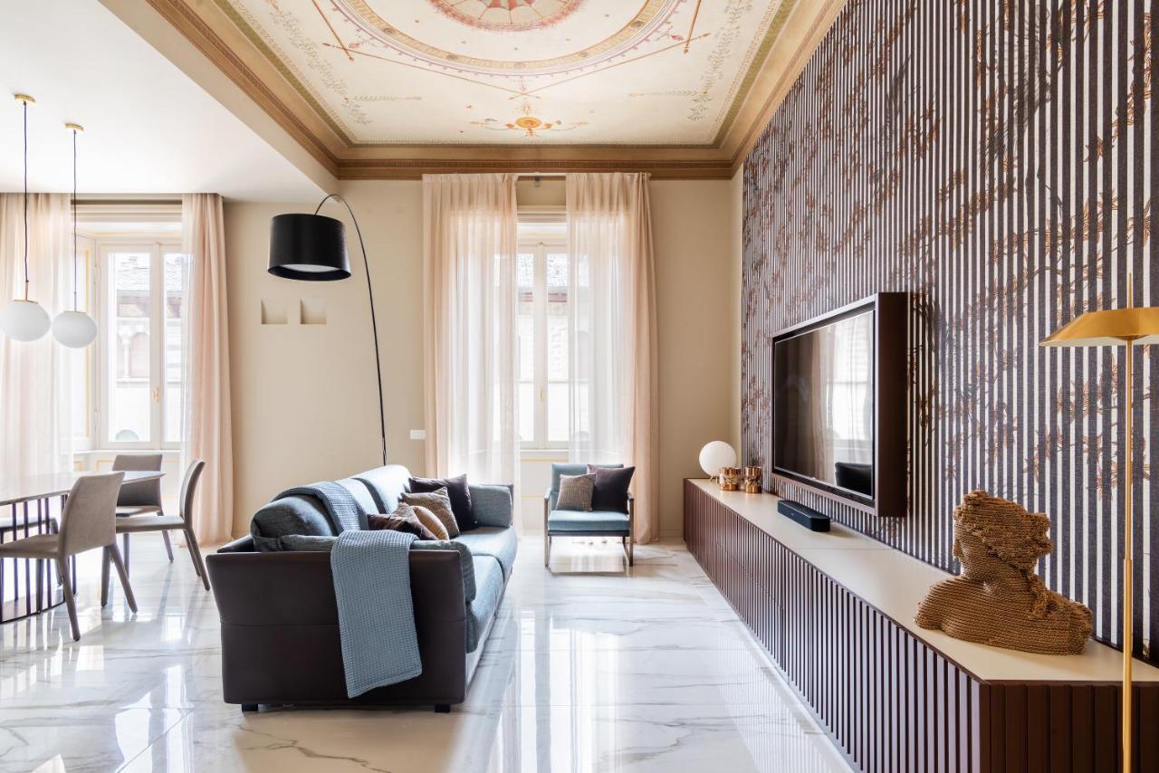 Palazzo Visconti - By Myhomeincomo Buitenkant foto