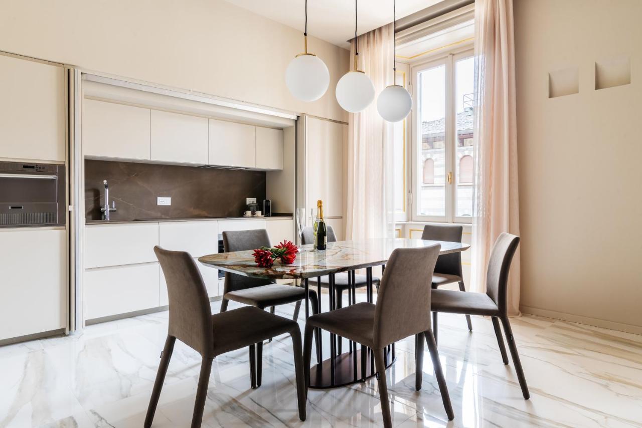 Palazzo Visconti - By Myhomeincomo Buitenkant foto