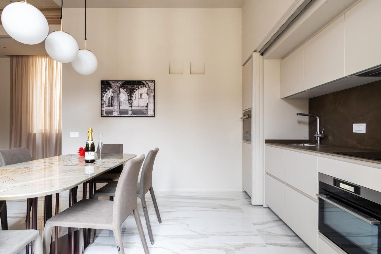 Palazzo Visconti - By Myhomeincomo Buitenkant foto
